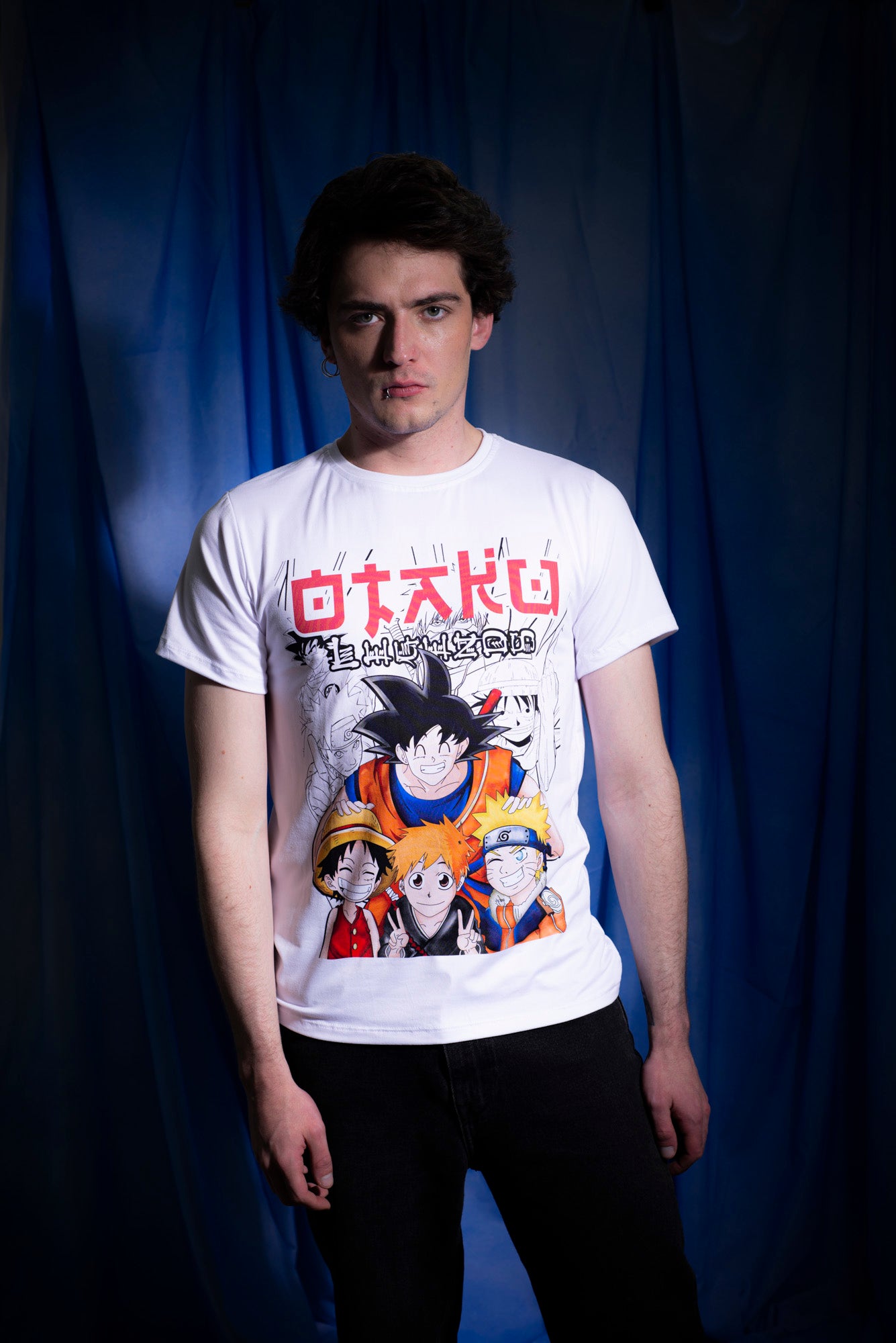 Camiseta Blanca Unisex Goku con los tres grandes
