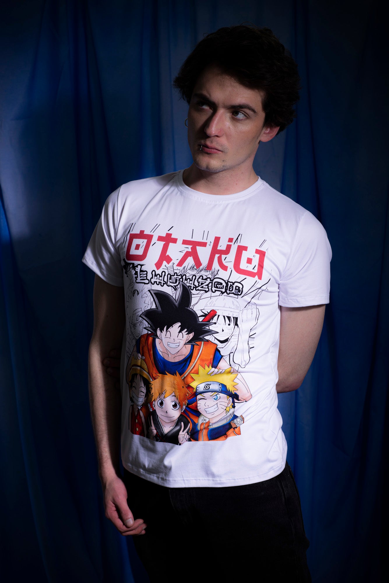 Camiseta Blanca Unisex Goku con los tres grandes