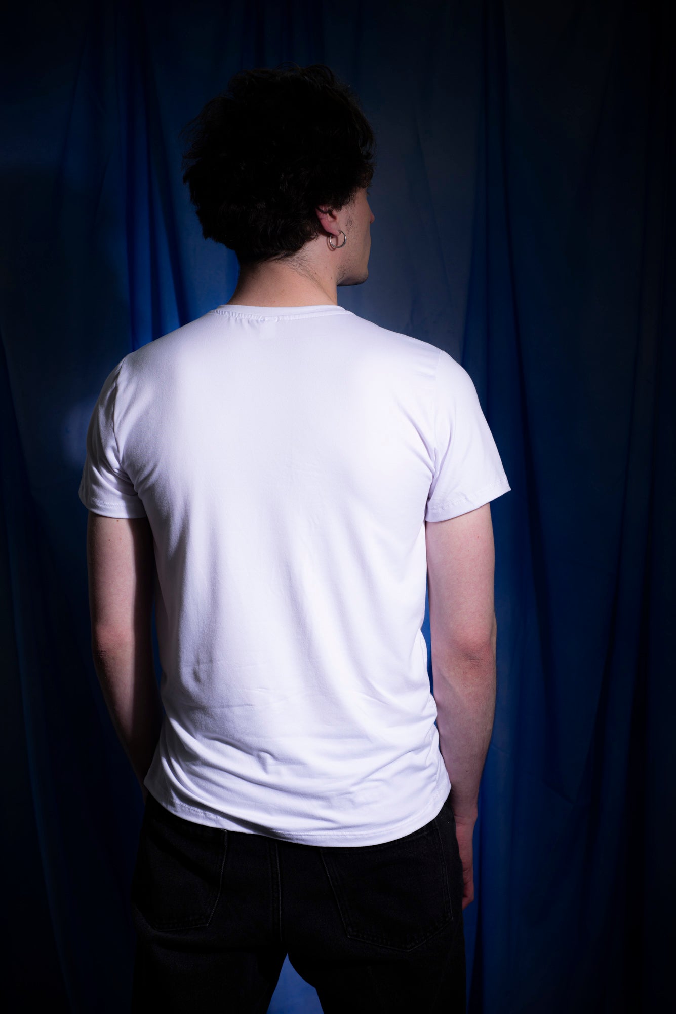 Camiseta Blanca Unisex Goku con los tres grandes